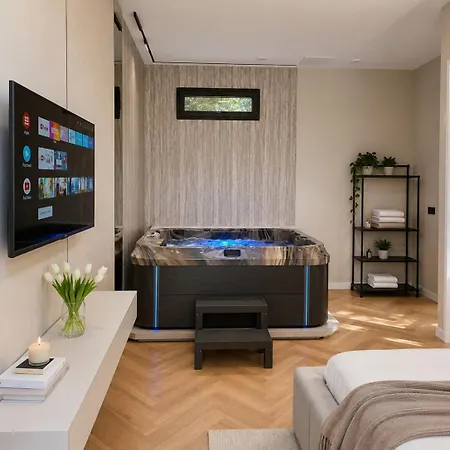 Alto 101 - Romantic Jacuzzi Apartmán *